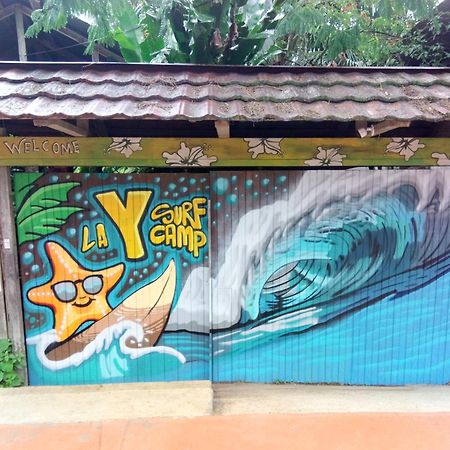 La Y Surf Camp Hotel Bocas del Toro Exterior photo